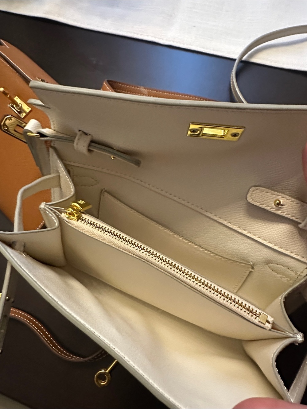 HANDBAG BUNDLE - Picture 5 of 6